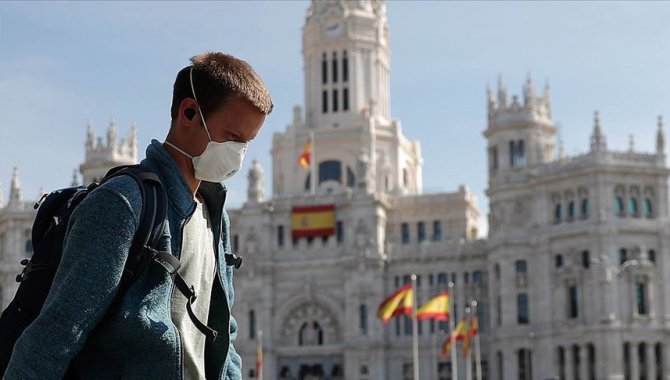 İspanya'da Kovid-19 vaka ve ölü sayıları artmaya devam ediyor