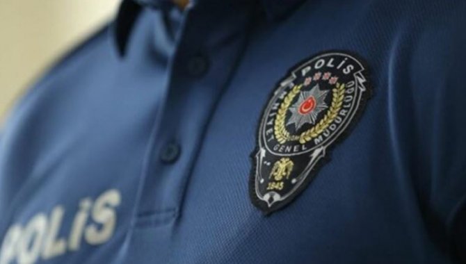 Gece yarısı polislere ikram edilen dut sayesinde hasta kadın kurtarıldı