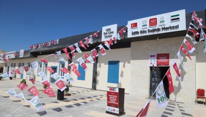 Uluslararası Doktorlar Derneği, İdlib’de göz sağlığı ile ortez ve protez merkezi açtı