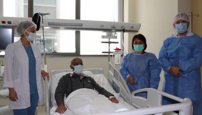 Suriyeli lösemi hastası, Adana'da ağabeyinden yapılan kök hücre nakiliyle sağlığına kavuştu