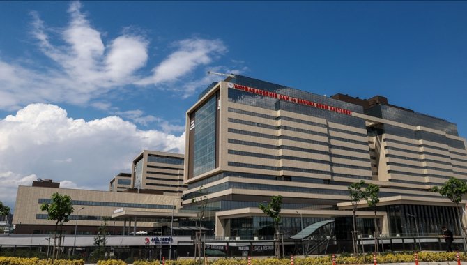 Başakşehir Çam ve Sakura Şehir Hastanesi Böbrek Nakli Merkezi bir yıla 22 nakil sığdırdı