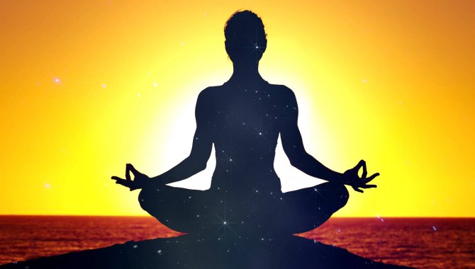 Dünya Yoga Günü'nü üniversite kampüsünde yoga yaparak kutladılar