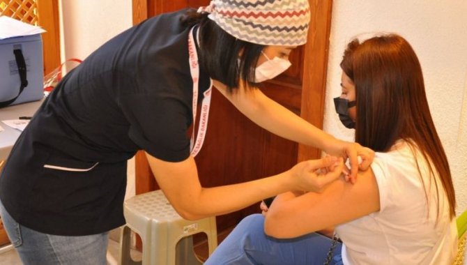 Karaman'da 2 bölgede Kovid-19 aşı uygulama noktası oluşturuldu