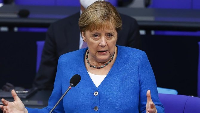 Almanya Başbakanı Merkel, halkı Kovid-19 salgınında tedbirli davranmayı sürdürmeye çağırdı: