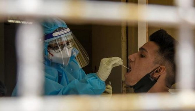 Bilim insanları: Kovid-19 Delta Plus varyantının riskli olduğunu söylemek için erken