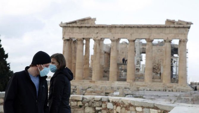 Yunanistan, Kovid-19 ile mücadelede kısıtlama tarihini erkene çekme kararı aldı