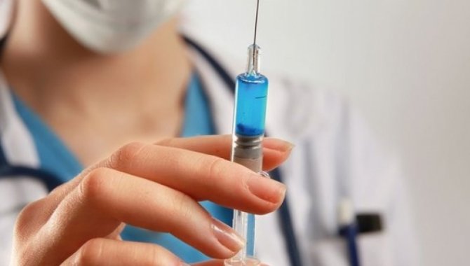 Kovid-19'la mücadelede uygulanan üçüncü doz aşı miktarı 1 milyonu aştı