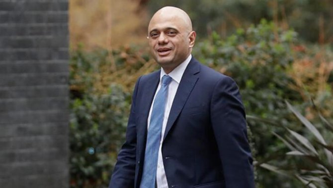 İstifa eden İngiltere Sağlık Bakanı Hancock'un yerine eski İçişleri Bakanı Sajid Javid getirildi