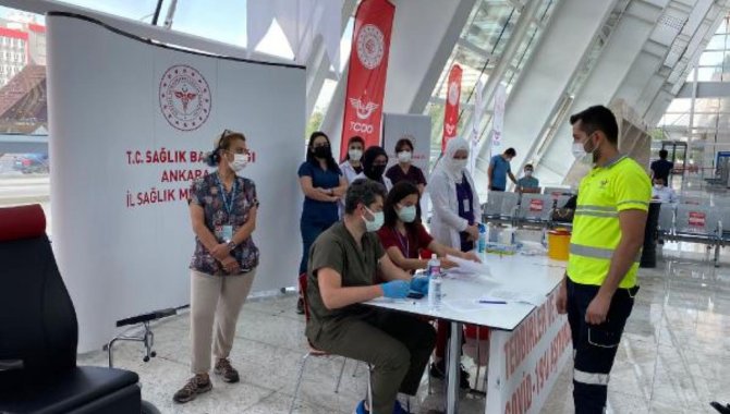 Ankara Yüksek Hızlı Tren Garı'nda Kovid-19 aşısı yapılmaya başlandı