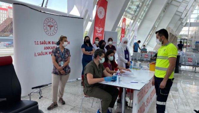 Ankara Yüksek Hızlı Tren Garı'nda Kovid-19 aşısı yapılmaya başlandı
