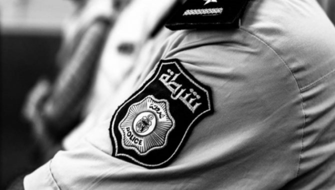 Tunus'ta Kovid-19 hastası polis memurunun hastane önünde ölümü tepkiye yol açtı