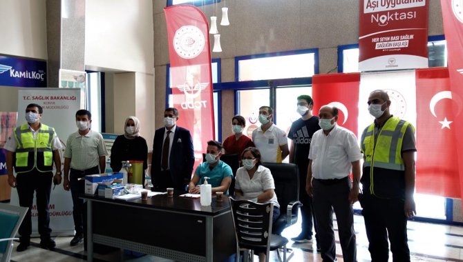 Konya YHT Garı'nda kurulan aşı merkezi hizmet vermeye başladı