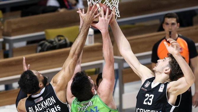 Basketbolda tüm liglerde salon kapasitelerinin yüzde 50'si oranında seyirci alınacak