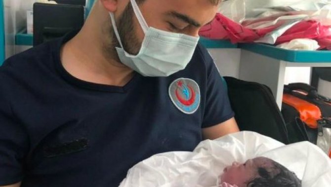 Ambulansta Doğum!