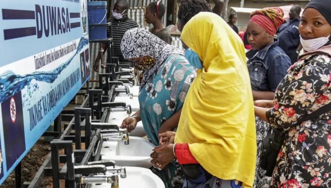Tanzanya kendi Kovid-19 aşısını üretmeye çalışıyor