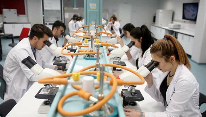 Türk üniversiteleri, en çok tıp ve mühendislik alanlarıyla "dünya ligine" girdi