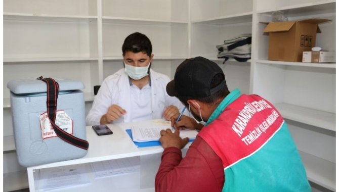 Karaköprü'de belediye çalışanlarına Kovid-19 aşısı