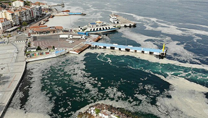 Çevre ve Şehircilik Bakanlığının Marmara Denizi'ndeki çalışmalarıyla İstanbul sahilleri müsilajdan arındırıldı