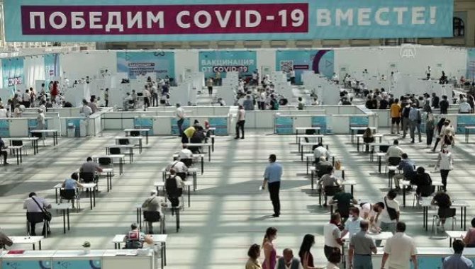 Rusya'da Kovid-19’a karşı aşılama sürecinin hızlandırılması için toplu aşılama merkezleri açılıyor