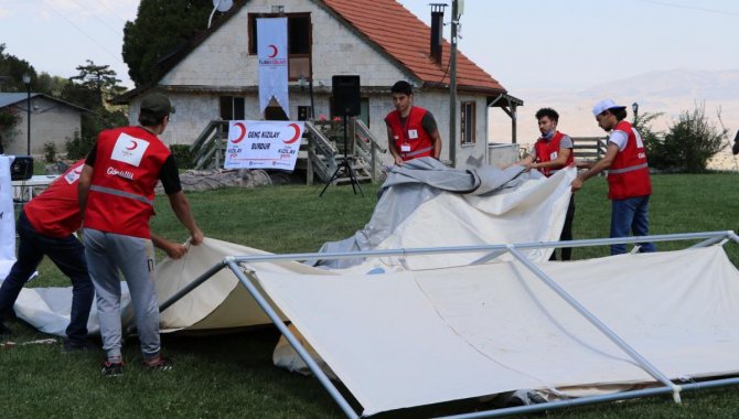 Burdur'da acil durum, arama kurtarma ve çadır kurma eğitimi