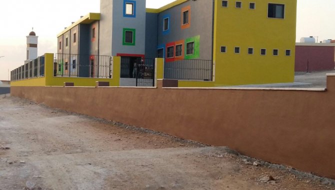 İHH, Suriye’de 12 dershaneli okul inşa etti