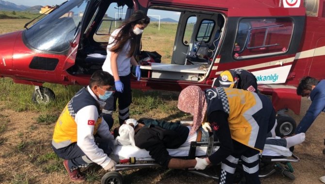 Elazığ'da rahatsızlanan çoban ambulans helikopterle hastaneye ulaştırıldı