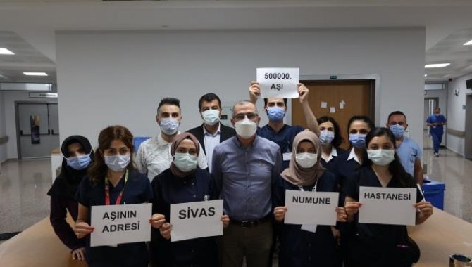 Sivas'ta uygulanan Kovid-19 aşısı 500 bin dozu geçti