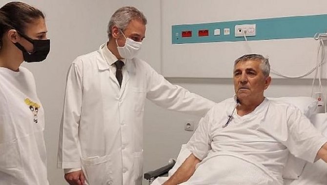 59 yaşındaki baba, kızından nakledilen karaciğerle hayata tutundu