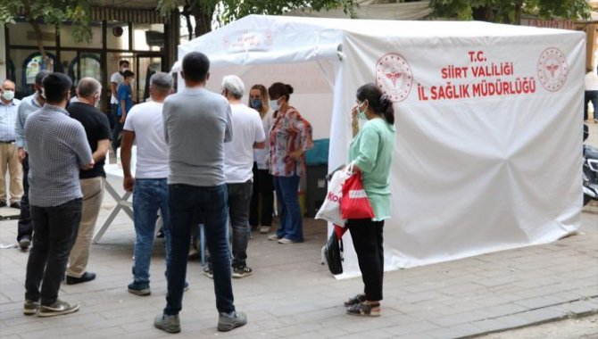 En fazla vaka artışı yaşanan Siirt'te aşı çadırları gece yarısına kadar hizmet verecek