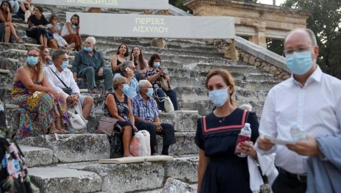 Yunanistan'da Kovid-19 vakaları yeniden yükselişte