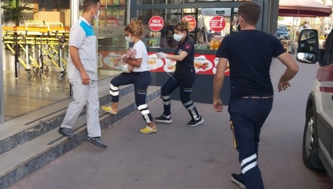 Zonguldak'ta halk otobüsü şoförü epilepsi nöbeti geçiren çocuğu sağlık ekiplerine yetiştirdi