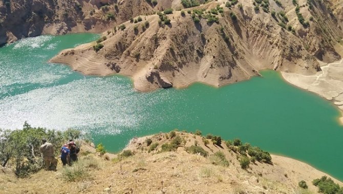 Tunceli'de kayalıkta mahsur kalan kadını AFAD ekibi kurtardı