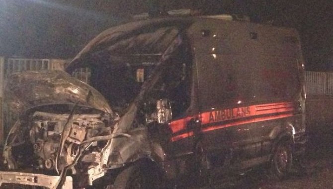 Bursa'da seyir halindeki ambulans yandı