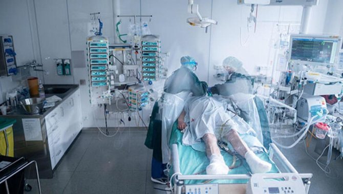 Türkiye'de Kovid-19 nedeniyle vefat edenlerin sayısı 2 ay aranın ardından 100'ü aştı