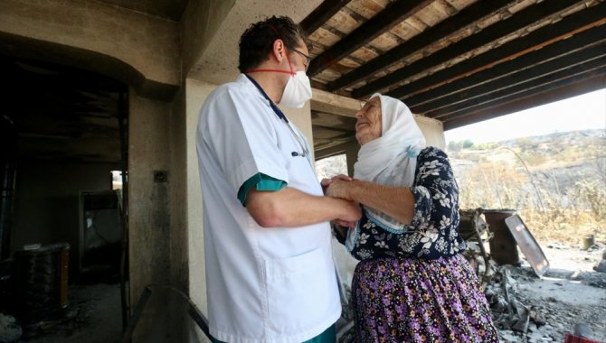 Sağlık Bakanlığı ekipleri orman yangınlarından etkilenenleri yalnız bırakmıyor