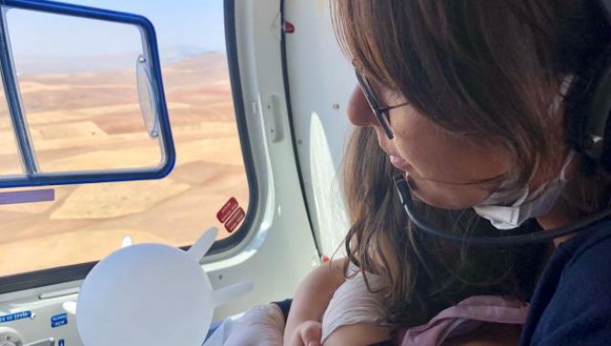 Afyonkarahisar'da ambulans helikopter, boğazına madeni para kaçan çocuk için havalandı