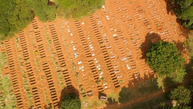 Senegal'de Kovid-19 kaynaklı ölümler nedeniyle mezarlıklar dolmak üzere