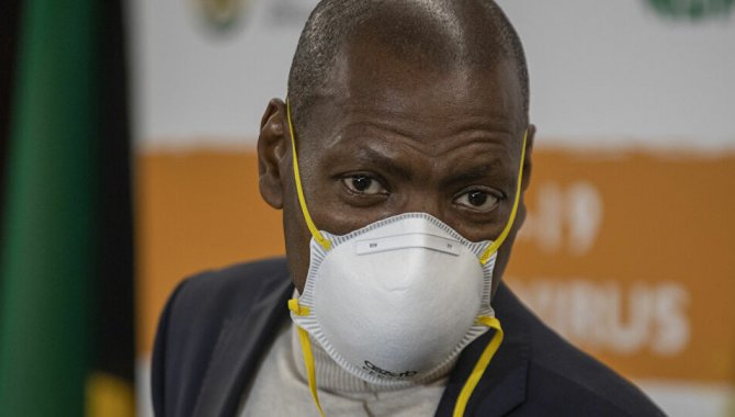 Güney Afrika'da yolsuzlukla suçlanan Sağlık Bakanı Mkhize istifa etti