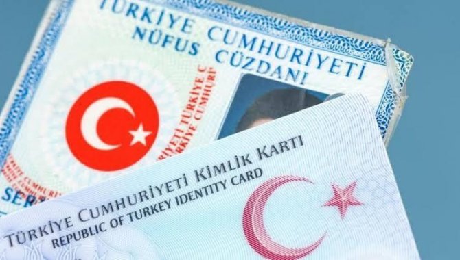 Ardahan'da engelli gencin "kimlik yenileme" işlemi evinde yapıldı