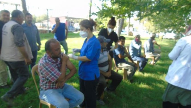 İslahiye Belediyesi çalışanları Kovid-19'a karşı ikinci doz aşılarını oldu