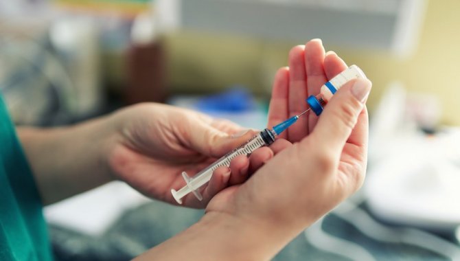 Dünya genelinde 4 milyar 700 milyon dozdan fazla Kovid-19 aşısı yapıldı