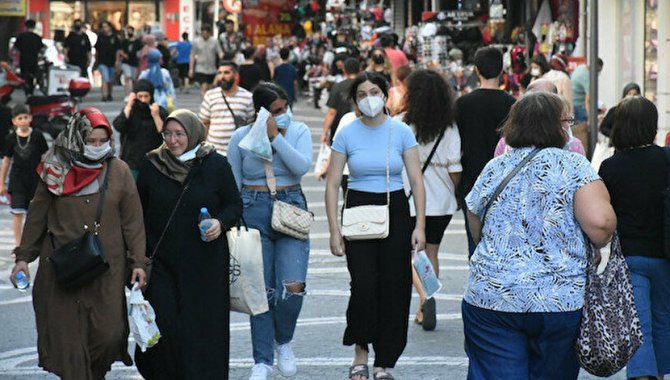 Türkiye'de 17 bin 332 kişinin Kovid-19 testi pozitif çıktı, 255 kişi hayatını kaybetti