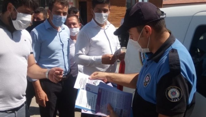 Malatya'da Toplum Destekli Polislik Şube Müdürlüğü ekipleri aşının önemini anlattı