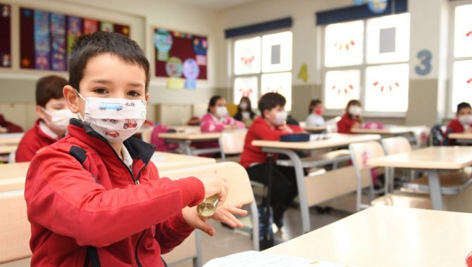 Okulda Pandemi Riskini Azaltacak 13 Önlem !