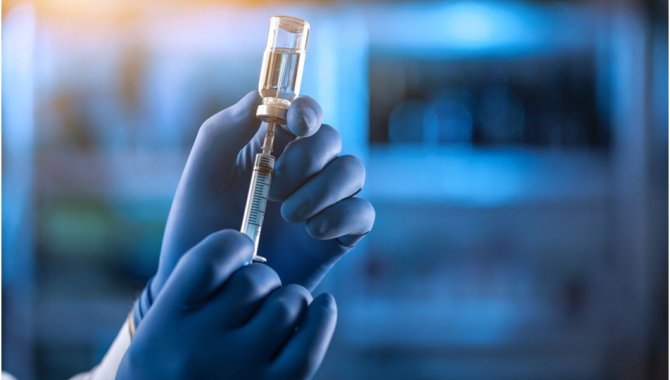 Kovid-19'un "Mu" ve diğer varyantlarına karşı en etkili silah tam doz aşı