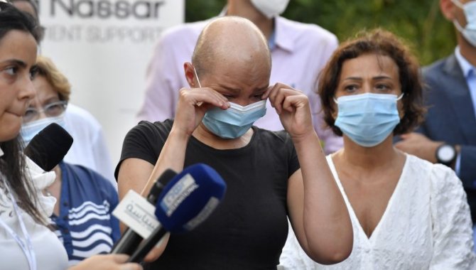 Ekonomik krizdeki Lübnan'da ilaç bulamayan kanser hastaları seslerini duyurmak istiyor