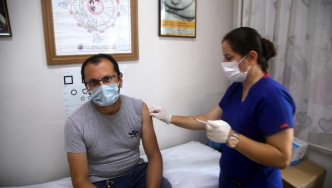 Sel felaketinin yaşandığı Bozkurt'ta Kovid-19 aşısı yeniden yapılmaya başlandı