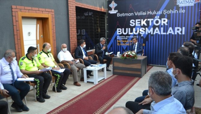 Batman Valisi Şahin'den öğrenci servisi şoförlerine "aşı" uyarısı: