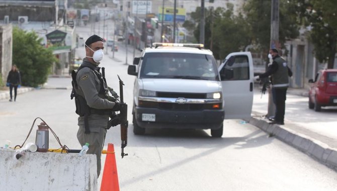 Filistin’de Kovid-19 nedeniyle olağanüstü hal bir ay daha uzatıldı