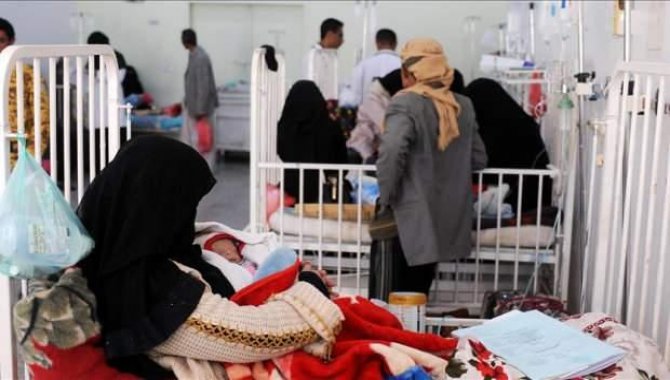 Husiler, yakıt sıkıntısı nedeniyle "Sana'daki 100 sağlık kuruluşunun çalışmalarının durduğunu" açıkladı